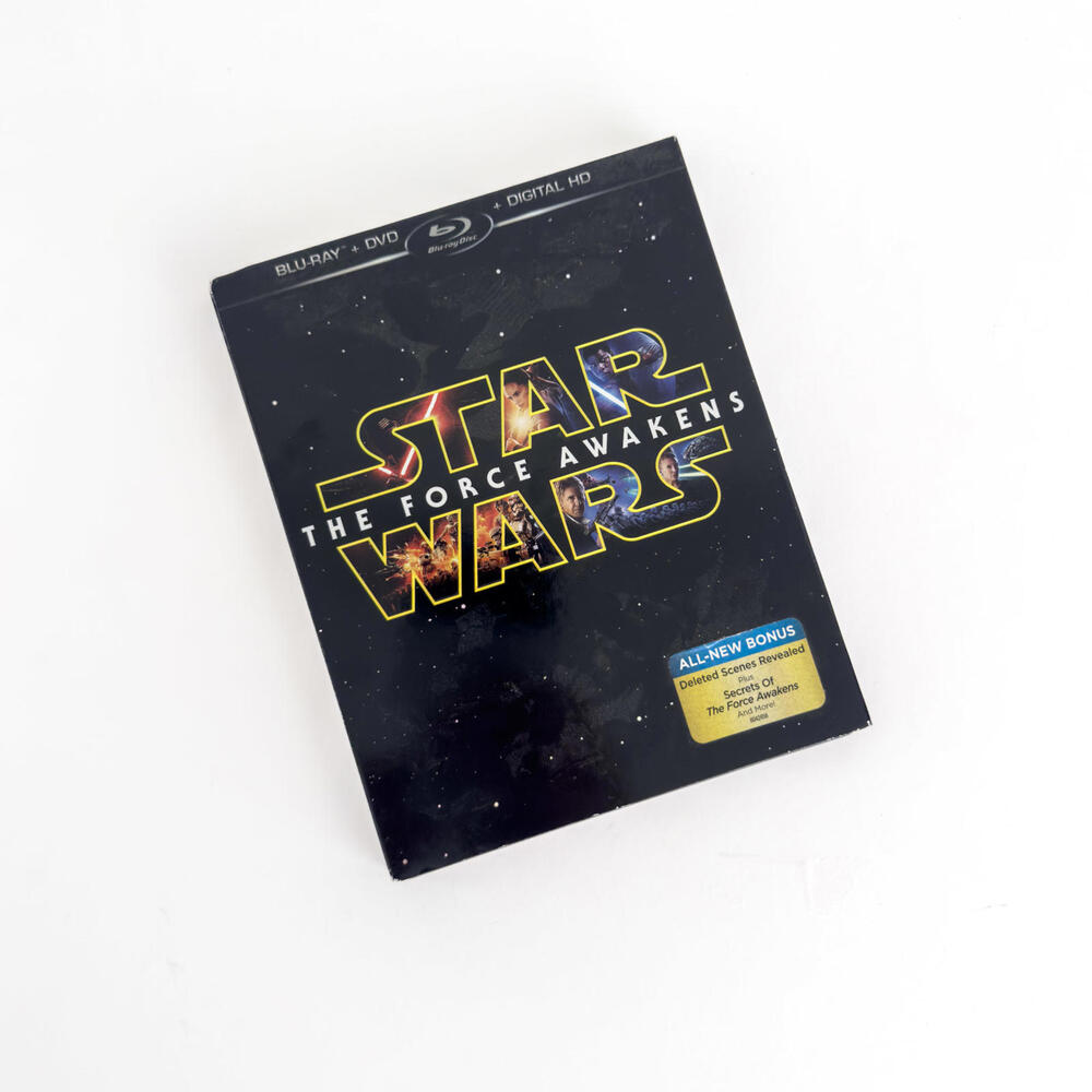 Star Wars: The Force Awakens Blu-Ray + DVD‎ + Digital HD Disc
